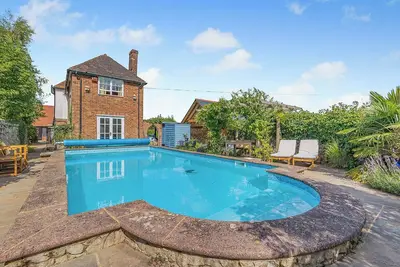 Image de 2 chambres à coucher à Faversham