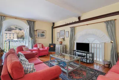 Image de 3 chambres à coucher à Fishguard