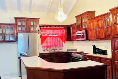 Image de Spacious 3-bedroom apartment with WiFi, Ac at amazing Castle Berry