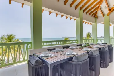 Image de Luxury Penthouse 631: 5br, Sleeps 13, Sea View