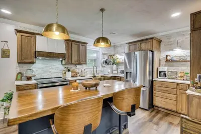 Image de 🌟Chic Designer Getaway; Private Cul-de-Sac; Veteran-Owned🌟