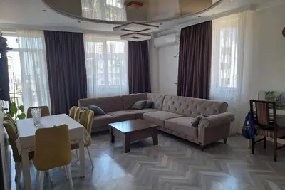 Image de Apartment for a large family 1 km from the sea with WiFi, Ac in Batumi