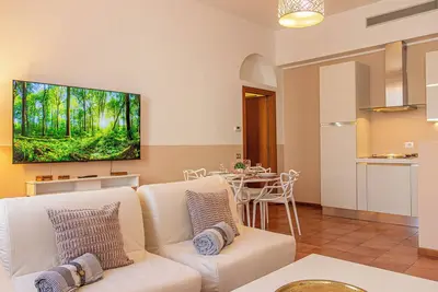 Image de La ringhiera fiorita - 102 by Houset