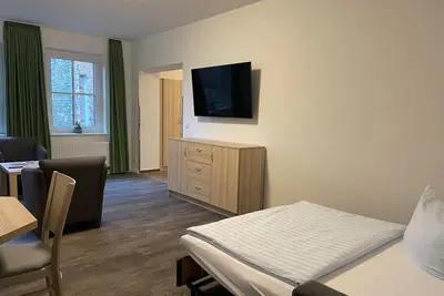 Image de Guest house vacation apartment - 105 - Lokschuppen Pasewalk- Guest houses with double rooms, single rooms and