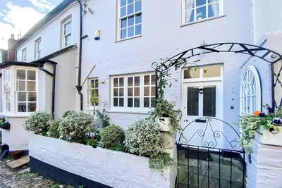 Image de 4 chambres à coucher à Marlborough