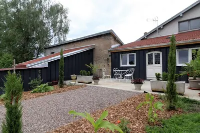 Image de Charmant Studio avec Jardin et Terrasses, Environnement Calme et Historique