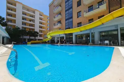 Image de Appartement en Albanie au bord de la mer avec piscines