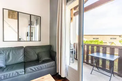 Image de Studio « Charmant Mezzanine » avec terrasse privée et balcon