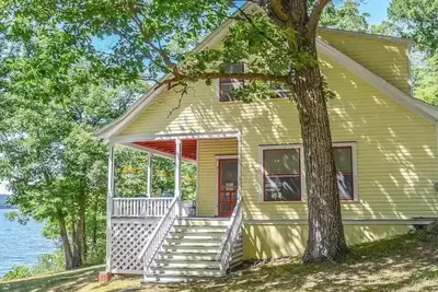 Image de The Rocks - A Victorian Cottage on Seneca Lake