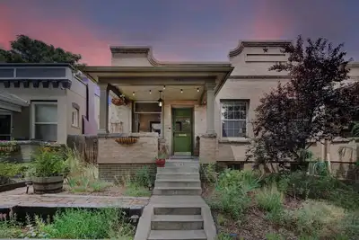 Walkable Cheesman Park Garden Bungalow