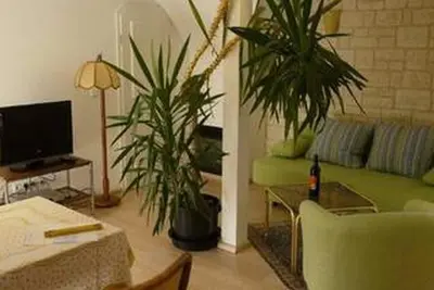 Image de Bright, sunny roof terrace apartment