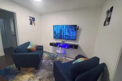 Image de Stylish Chic Suite Free Pkg Extended Stays Welcome