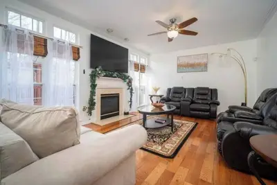 Image de Chic & Elegant Retreat Events Welcome Free Parking