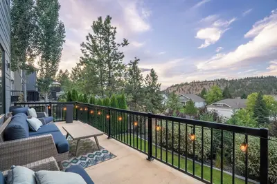 Image de Spacious 6-bedroom, Views, King Beds, Hot Tub, Game Room near downtown Spokane