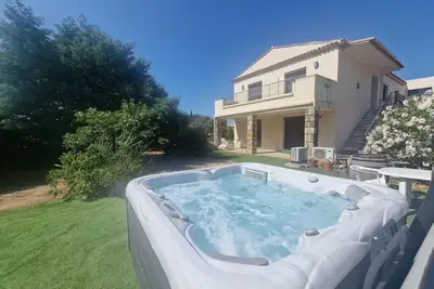 Image de Apartment Elomarisa with jacuzzi / pool and walking distance to beach