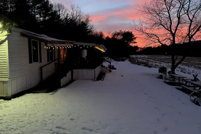 Image de 3-bedroom cabin with large, covered porch and WiFi. 23 miles from State College