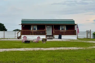 Image de Charming 2-bedroom farmhouse near The Caverns and Woods Reservoir Lake