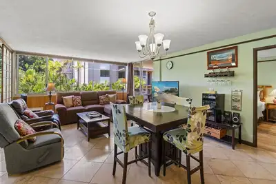 Image de Haleakala Shores A-308 - Ocean/Mountain Views, Stylish 2br/2ba, Lanai, Ac, Wi-Fi