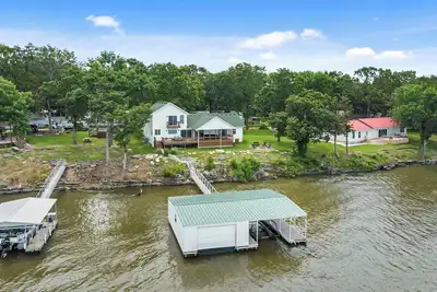 Image de Sunset Cottage on Grand: Waterfront Views - Dock - Fire Pit - Boat Parking