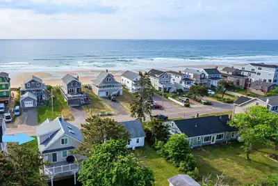 Image de 4 Bedrooms Beach house in beautiful Wells. Ac, Hot Tub & Sunset included