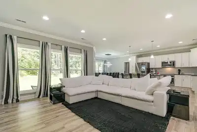 Image de Secluded 18-Acre Retreat in Staley w/ Game Room