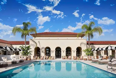 Comfort & Convenience! 2 Relaxing Units! Parking, Pool, Courtyard, Pets Allowed!