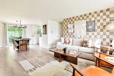 Image de Gas Fire Pit/Coffee Bar/Walk to Downtown/Ev/Pets/Ac