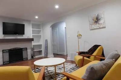 Image de Beautiful Fully Furnished 2-Bedroom, 1-Bath Home