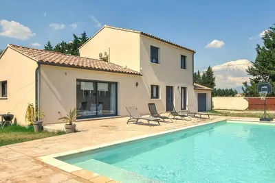 Image de Maison avec piscine privée