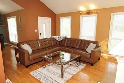 Image de Lake Escape 1-minute walk to beach/Main st