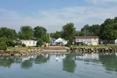 Image de Waterfront 3 Bedroom Cottage w/Sunsets over Sandusky Bay