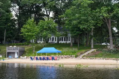 Image de Stunning Luxury Estate on the Lake • Sleeps 20+