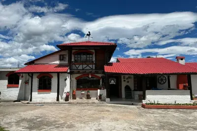 Image de Escape to Nature: Exclusive Country House Near Quito Airport