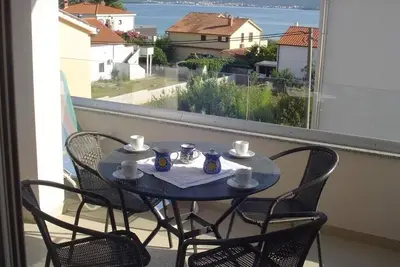 Image de Appartement de deux chambres avec le balcon et la vue sur le mer Turanj, Biograd (A-24791-b)
