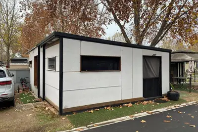 Image de Murray River Escape – Family Cabin with Pool, Waterpark & Boat Access