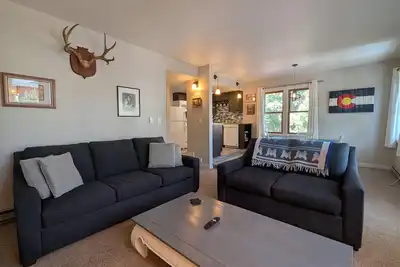 Image de In-Town Hideaway | Pool | Hot Tub | Trails