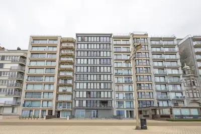 Image de Studio au 3é étage avec une vue sur la mer