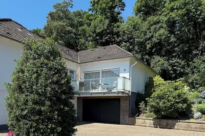 Image de Bright, spacious vacation apartment on the edge of the forest; quiet; great view; close to the town center