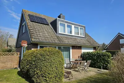 Image de Idyllically situated apartment on the 1st floor with a view of the countryside and rapeseed fields.