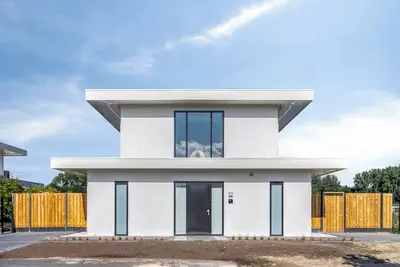 Image de Stylish detached 6-person villa with private sauna, three en-suite bathrooms and private dock on the water