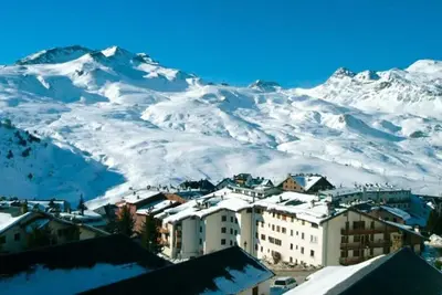 Image de Building With Several Apartments. In Formigal (Huesca) 2/4/6/8 people.