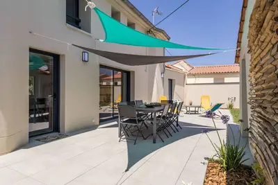 Image de Gîte rénové proche plages, parking, jardin privatif, terrasse sud-est