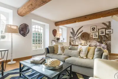 Image de Charmante Maison Historique à Barneville-Carteret avec Cour Privative