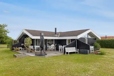 Image de Maison confortable de 6 chambres à.