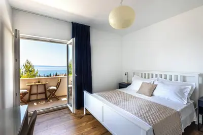 Image de Charming 3-bedroom villa with Fiber Optic Internet in beautiful Podstrana