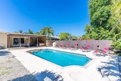 Image de Modern 5br w/ Private Pool & Porch Game