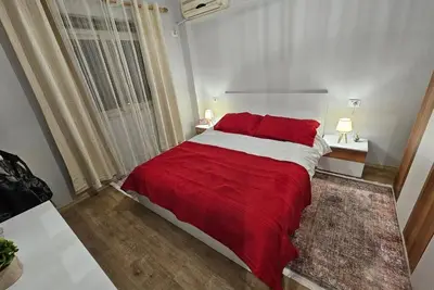 Image de Library Apartment by Bohem Rentals