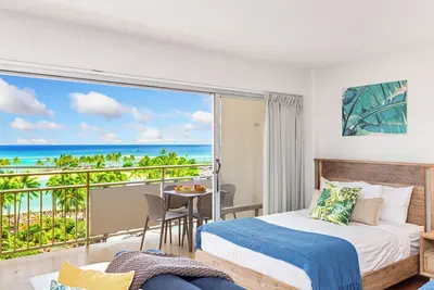 Image de Skyline-Lagoon and Fireworks Magic from the Ilikai w/Top-Tier Amenities