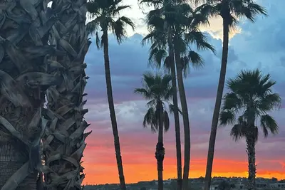 Image de See the sunrise and sunset in this 2-bedroom condo near beautiful mountains