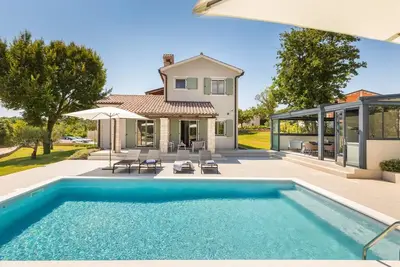 Image de Villa Philia – Votre havre de paix avec piscine privée